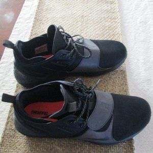 Nike Air Max Trainer Shoes Mens 11.5 Black Dark Obsidian Sneakers AV2602-001